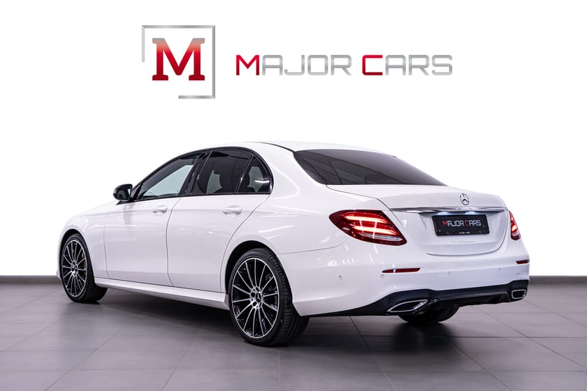 Bild 4 av Mercedes-Benz E 220 d AMG Night Burmester Widescreen 20" Drag 194hk