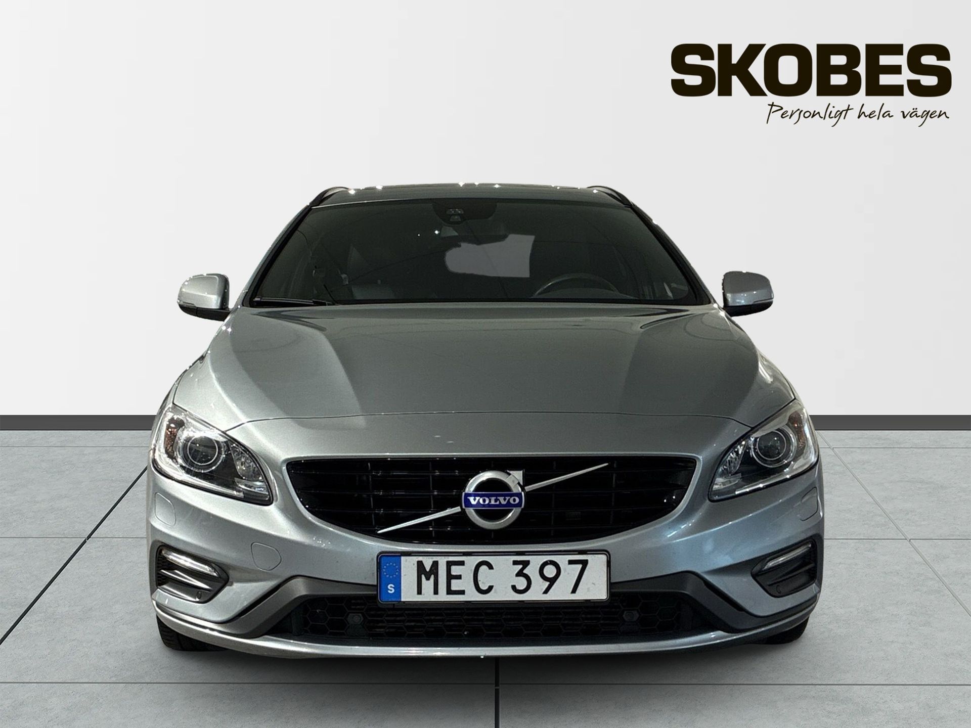 Volvo V60 D4 R-Design Business E PRO 2016, kuva 2/3