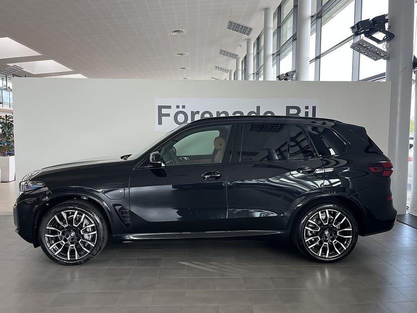 Bild 3 av BMW X5 xDrive50e 3,95 ränta M Sport Pro Drag H/K Panorama
