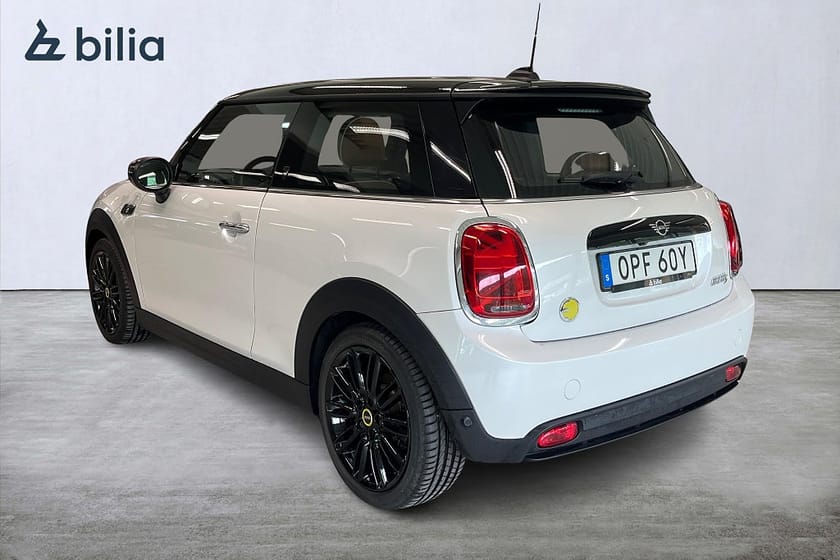 Bild 2 av MINI Cooper SE SE|MAXIMIZE|H&K|PANORAMA|LÄDER|VÄRMARE|