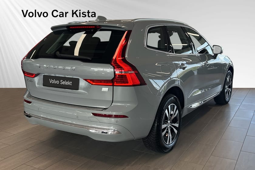 Bild 5 av Volvo XC60 Recharge T6 II Core Edition Drag Pano B-Kamera