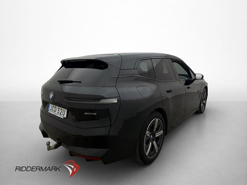 Bild 5 av BMW iX xDrive40 Sport Sky Pano 360 H/K Laser Clear&Bold Drag