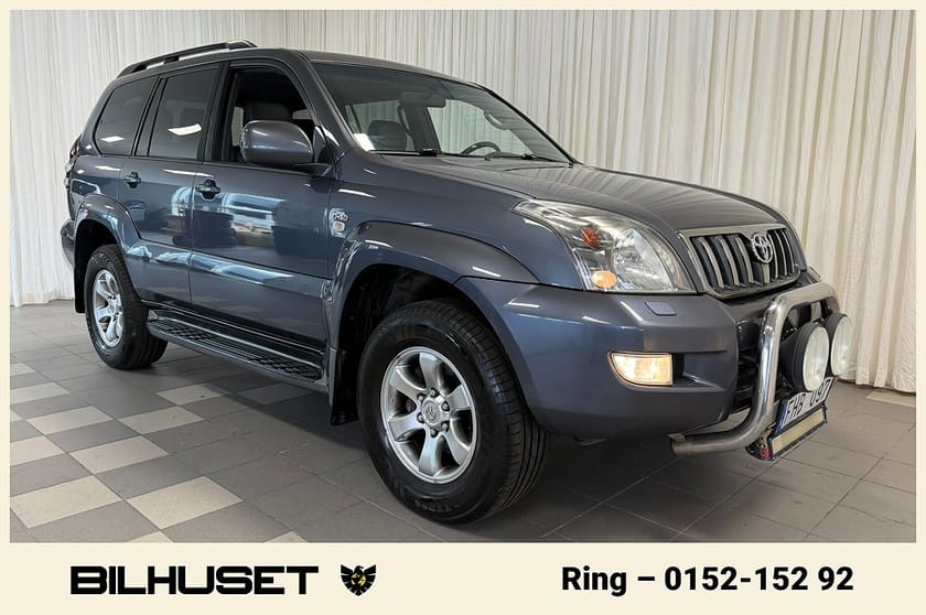 Bild 1 av Toyota Land Cruiser 3.0 D-4D 4x4 AUT 7-SITS DRAG TAKLUCKA