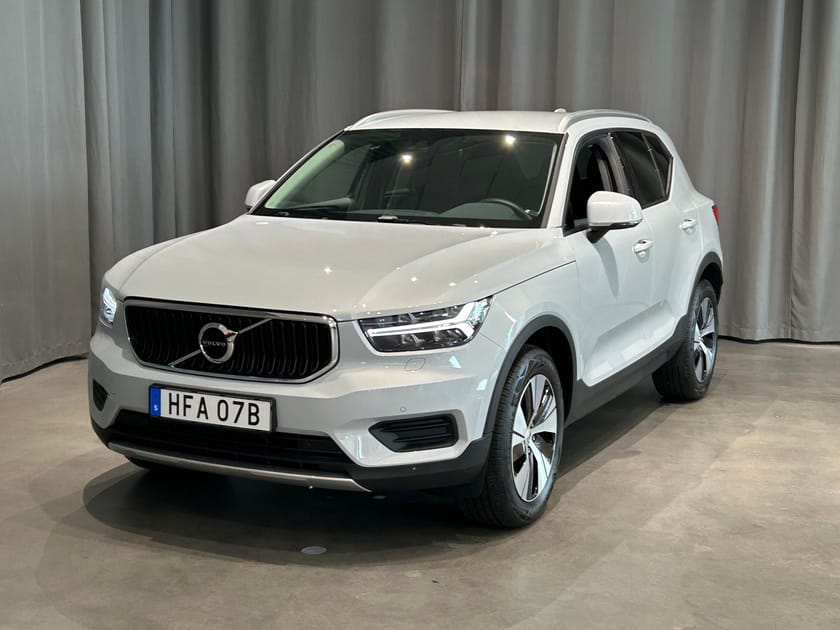 Bild 1 av Volvo XC40 T3 FWD aut Momentum *Värmare/V-HJUL*
