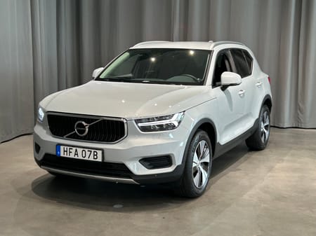 Volvo XC40 T3 FWD aut Momentum *Värmare/V-HJUL*