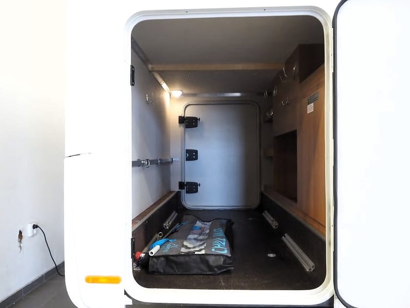 Bild 5 av Knaus Campervan Fiat 600 MG VAN I PLATINUM Auto AC Solcell Cykelställ