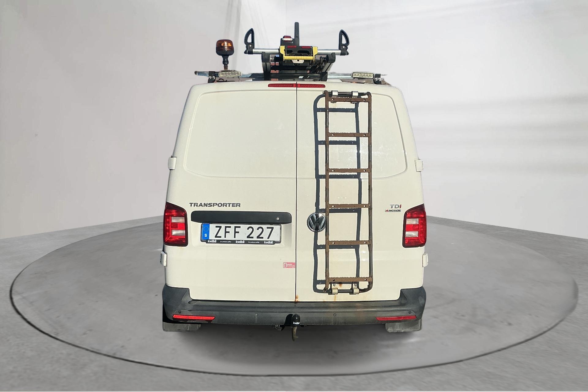 Volkswagen Transporter 2.0 TDI SCR 2018, kuva 6/10