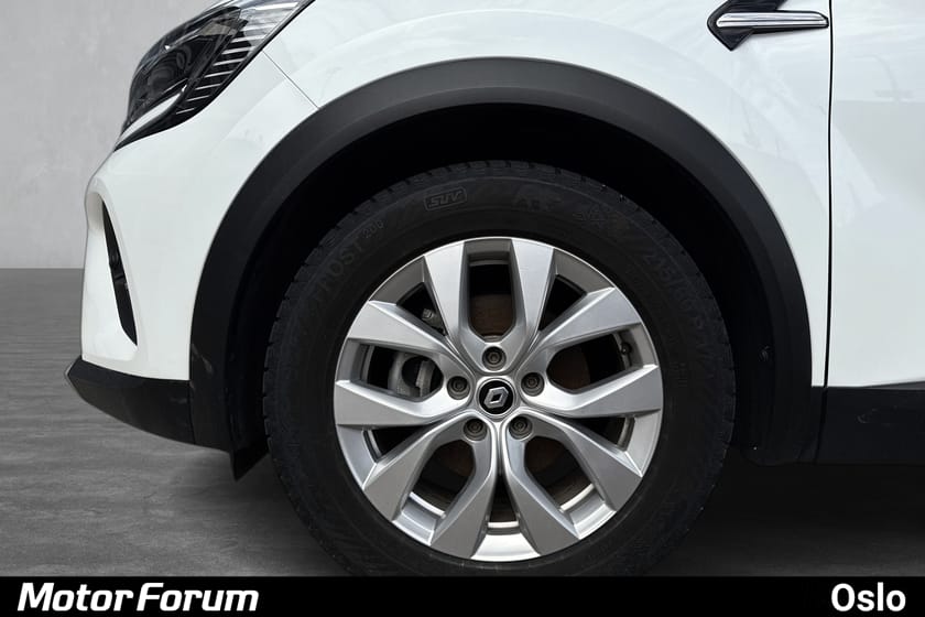 Bilde 2 av Renault Captur E-TECH Plugin-Hybrid 160 Drivstoffgjerrig, varme ratt, mye utstyr.