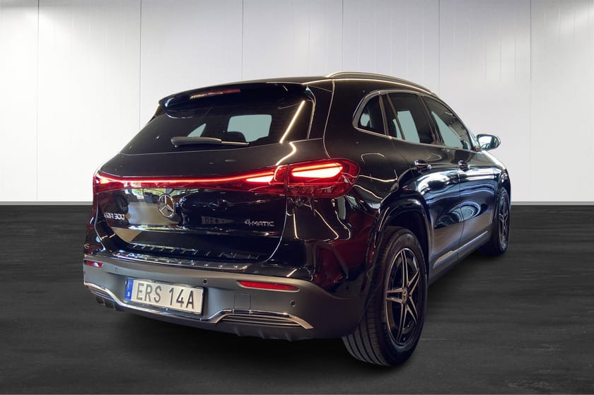 Bild 4 av Mercedes-Benz EQA 300 4MATIC AMG Line/V-Hjul/Vinterpaket/Demo/Moms