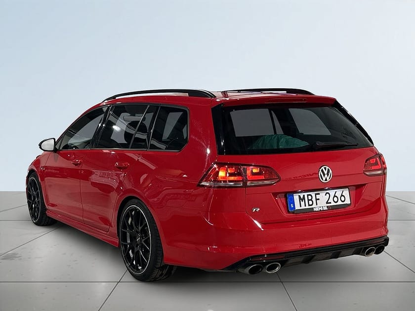 Bild 4 av Volkswagen Golf Sportscombi R 2.0 300hk AWD Mvärm Dynaudio Kamera SoV