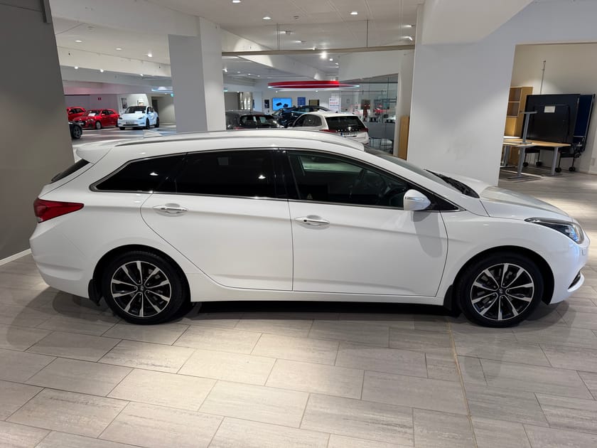 Bild 5 av Hyundai i40cw 141hk | Drag V-hjul Läderklädsel stol med minne