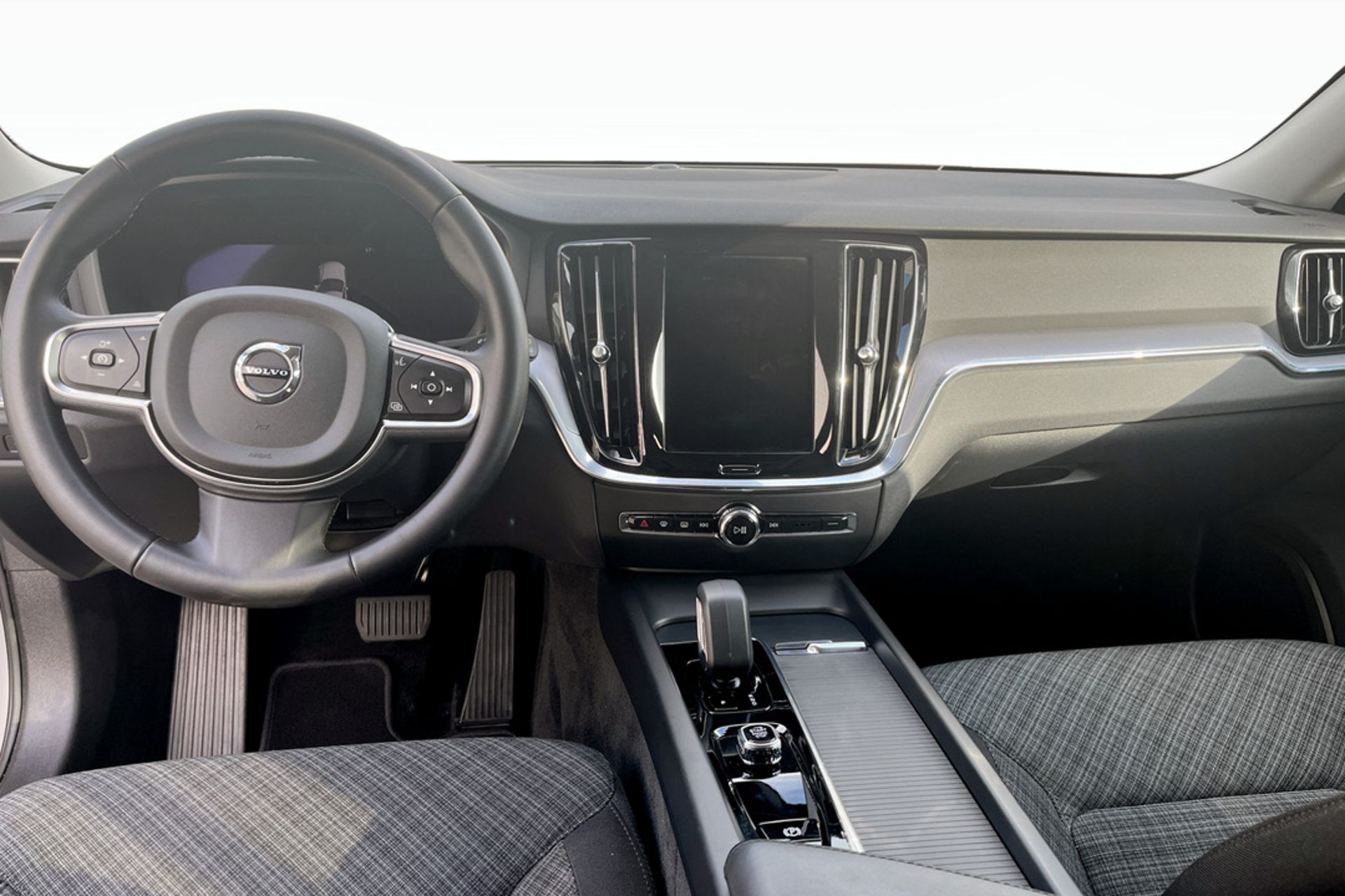 Volvo V60 B4 2024, kuva 4/9