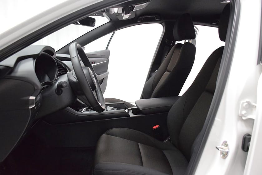 Bild 3 av Mazda 3 Hatchback 2.5 e-SKYACTIV /Backkamera/ Adaptiv Farth./ Head-up