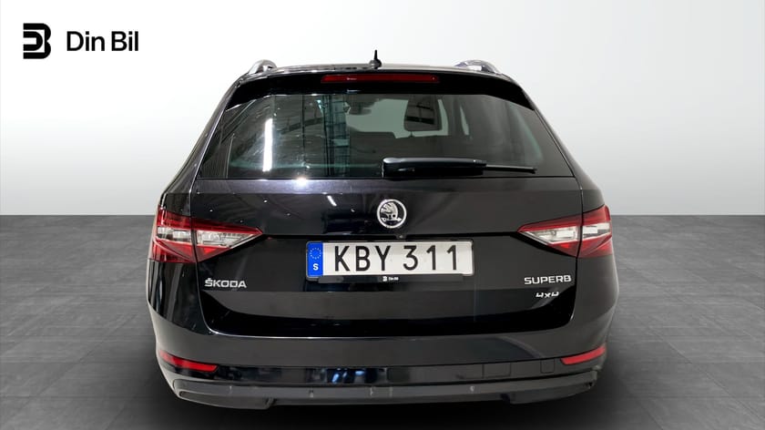 Bild 5 av Škoda Superb Kombi L&K TDI 190 DSG 4x4 Drag B-Kamera Elstol