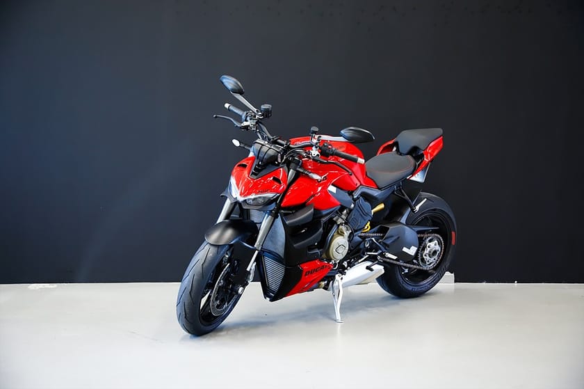 Bild 2 av Ducati Streetfighter V4 DQS, 208hk, 2024
