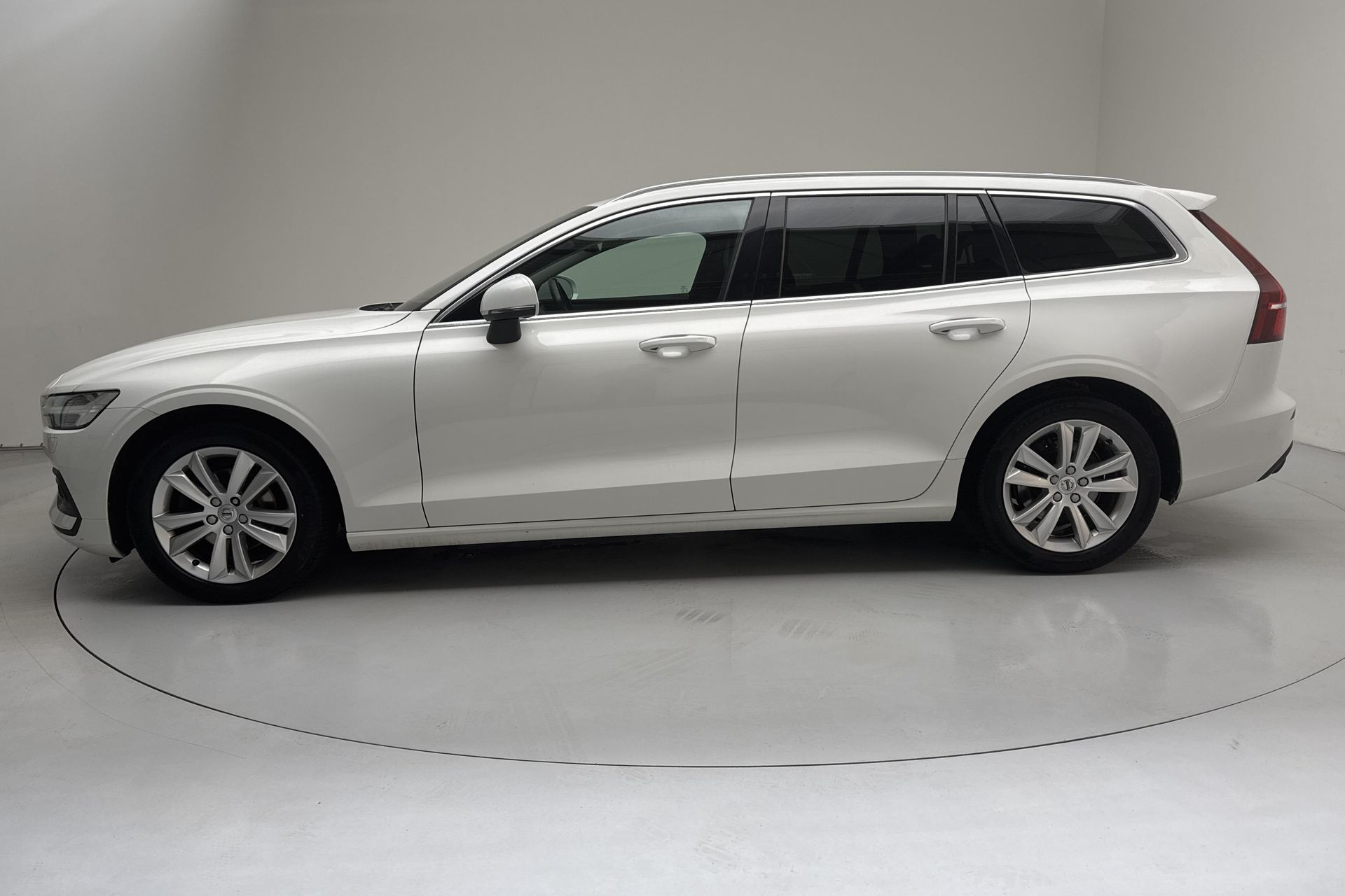 Volvo V60 D4 2020, bild 2/10