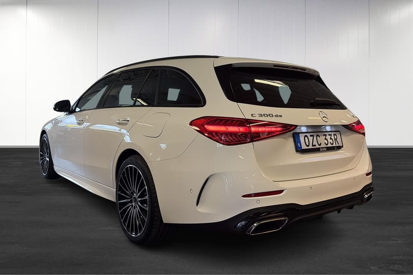 Bild 4 av Mercedes-Benz C 300 T de 4MATIC Moms/AMG/Panorama/Burmester/Dragkrok