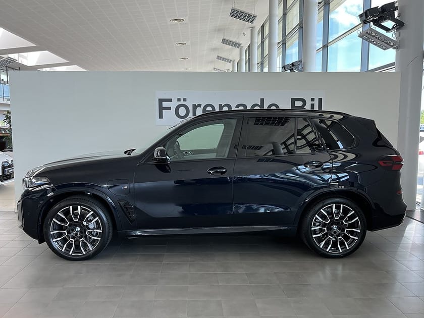 Bild 3 av BMW X5 xDrive50e 3,95 ränta M Sport Drag H/K Panorama