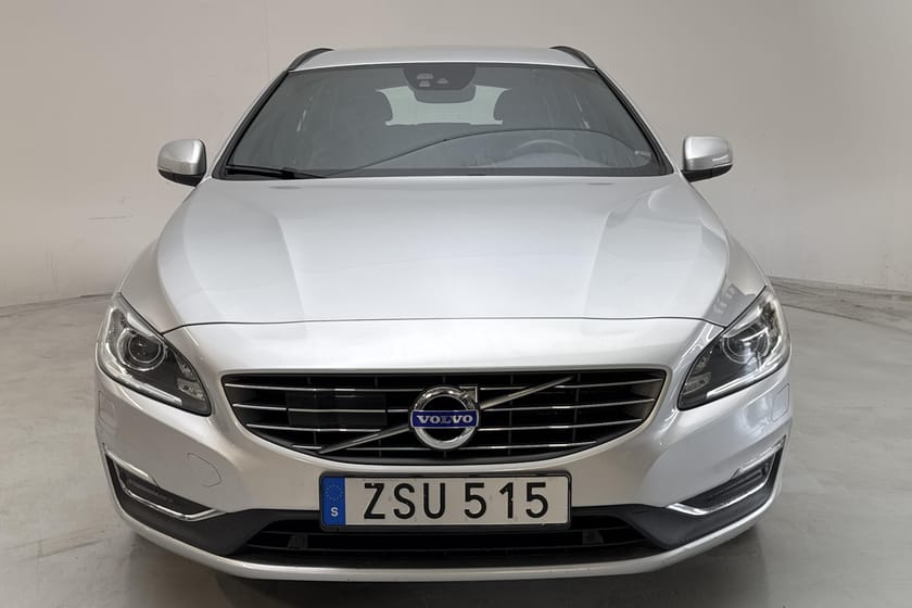 Bild 5 av Volvo V60 D5 AWD Twin Engine (163hk) Classic Momentum