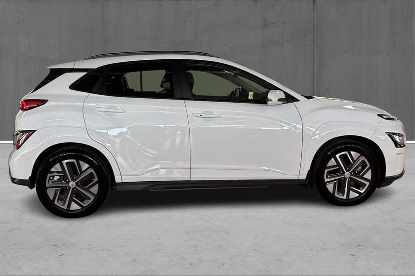 Bilde 4 av Hyundai Kona Electric 64 kWh Premium LR 64kWh Skinn, Krell, Hengerfeste