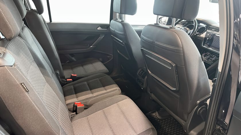Bild 5 av Volkswagen Touran 7-seater Base 1.6 TDI 7 Sits Drag Värmare