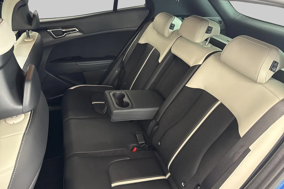 picture of a car