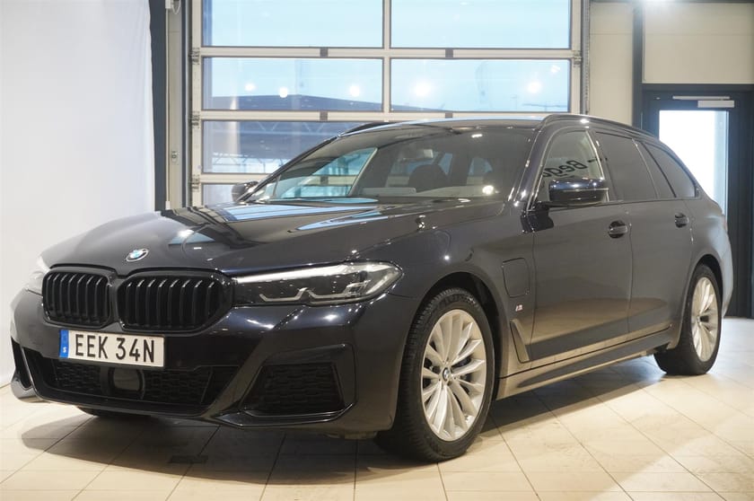 Bild 1 av BMW 530e xDrive Touring M-Sport Backkamera Drag Navi
