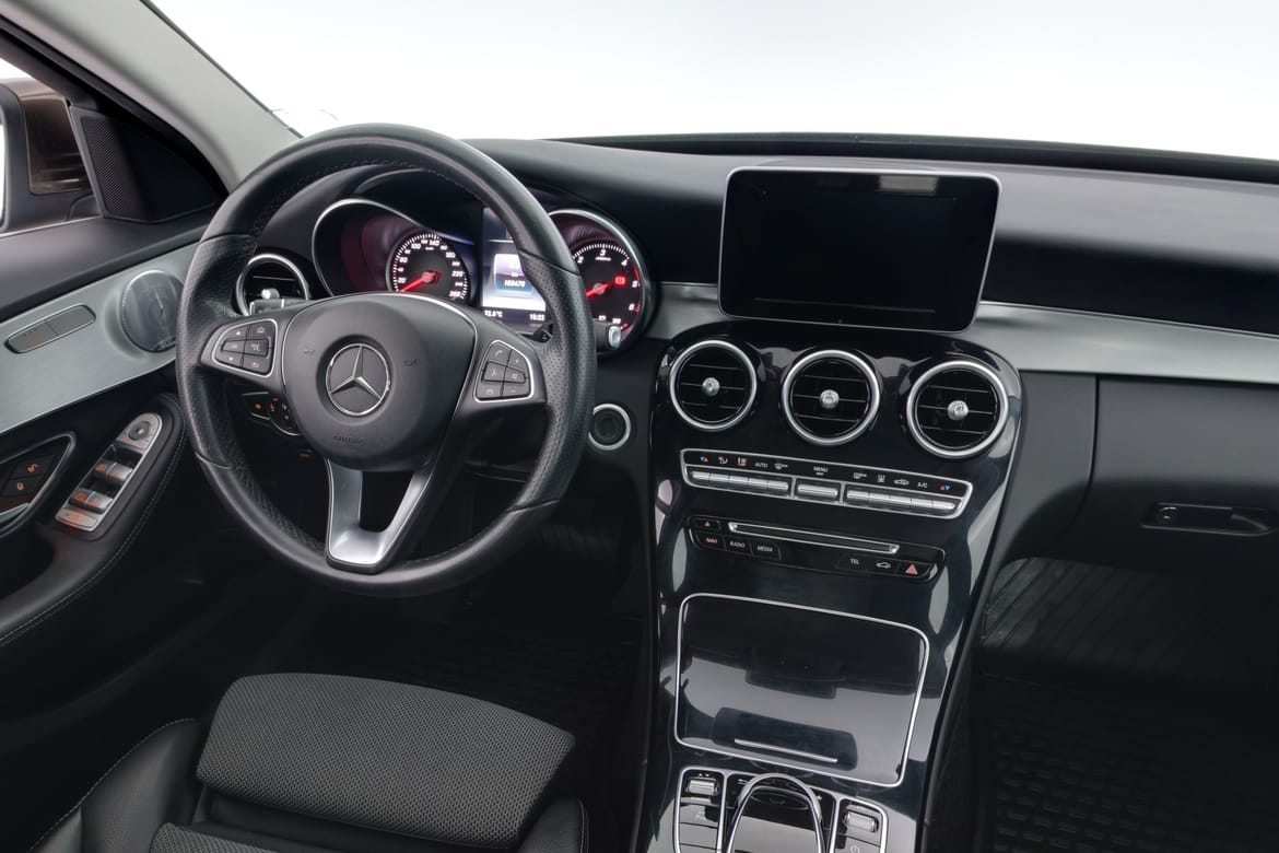 Mercedes-Benz C-Klass 2018 - miniatyr 8