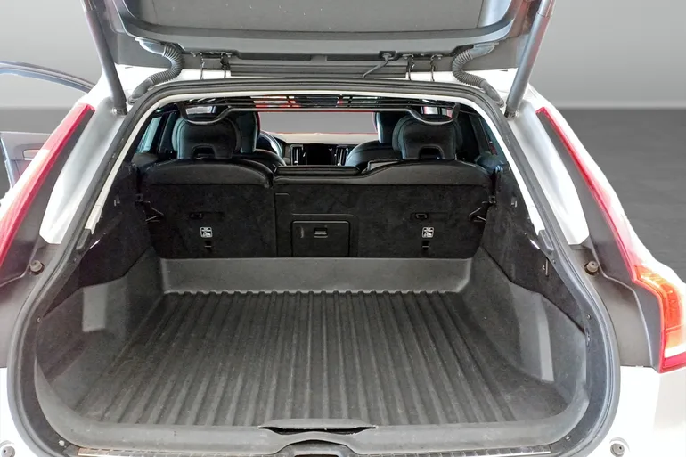 Volvo V90 Cross Country