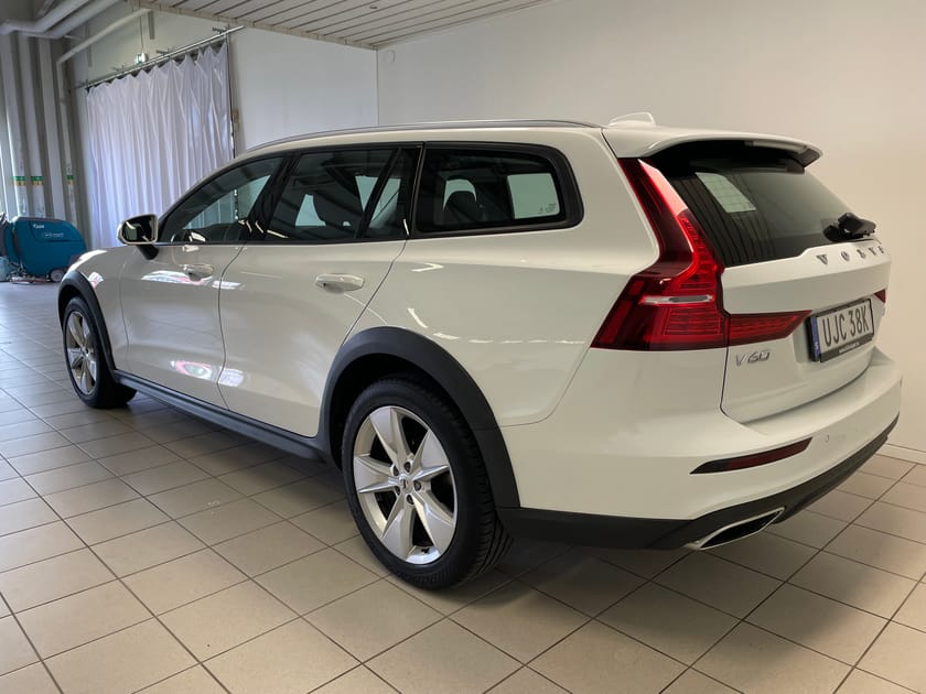 Bild 3 av Volvo V60 Cross Country D4 AWD SE II