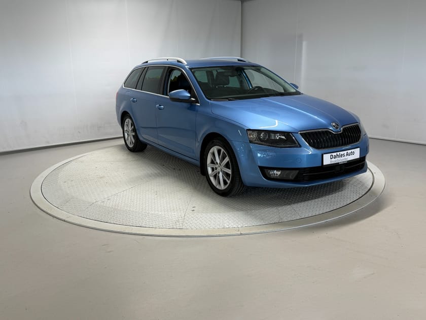 Bilde 2 av Škoda Octavia Stasjonsvogn Style 1,6 110hk 4x4 Outlet! Cruise/Krok/Kam/Weba/Canton