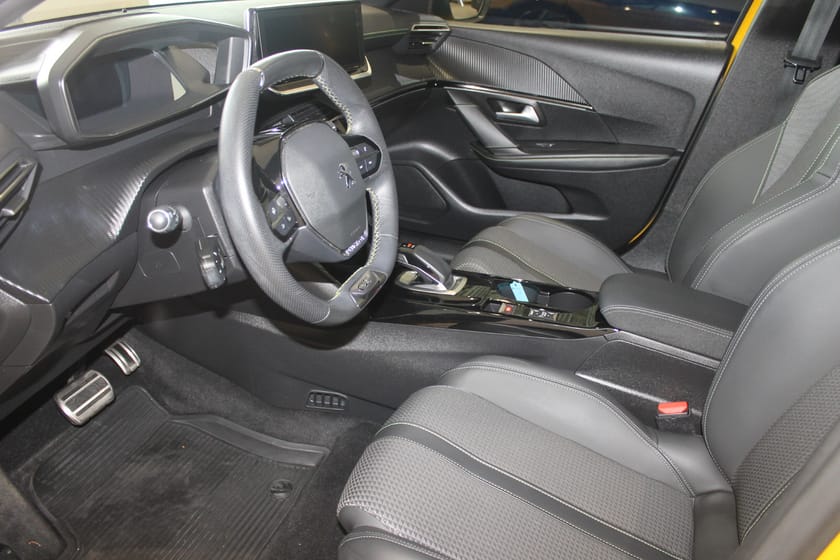 Bilde 4 av Peugeot e-208 GT 136hk