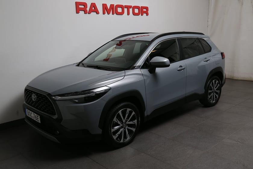 Bild 1 av Toyota Corolla Cross Hybrid AWD-i e-CVT 197hk Executive Navi JBL Motorv Drag
