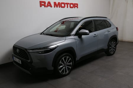 Toyota Corolla Cross Hybrid AWD-i e-CVT 197hk Executive Navi JBL Motorv Drag