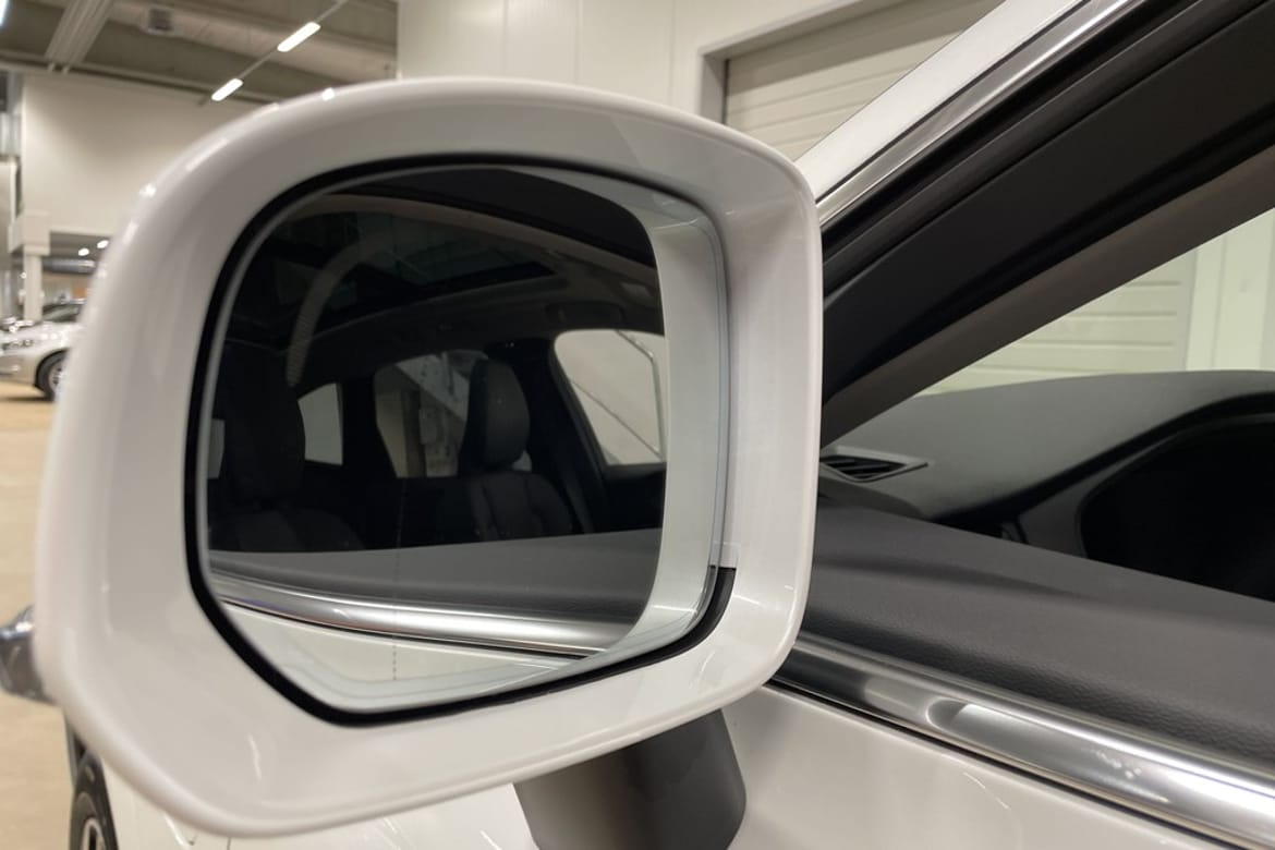 Volvo XC60 2023 - miniatyr 10
