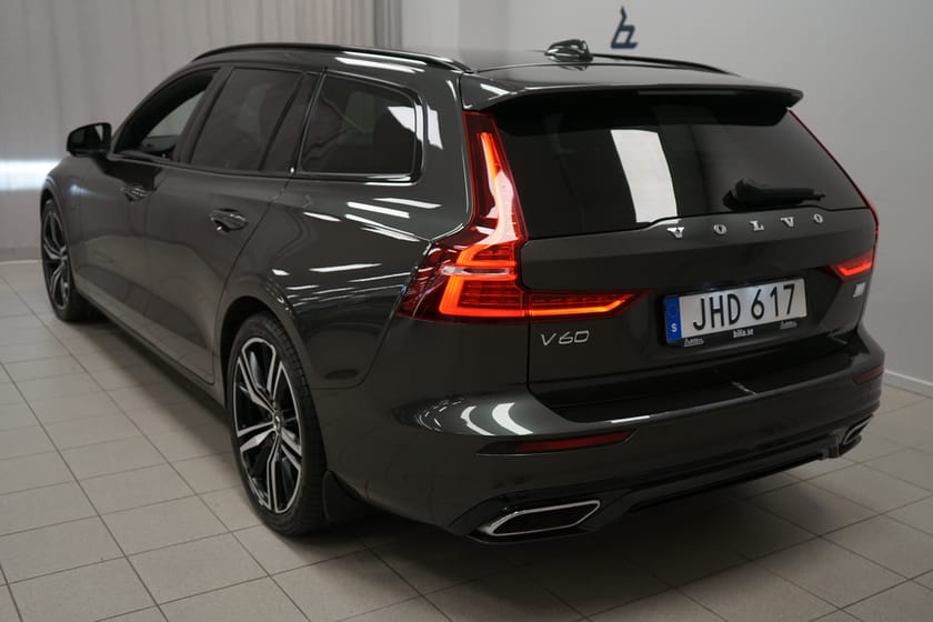 Bild 3 av Volvo V60 Recharge T6 R-Design | HarmanKardon PremiumSound | Drag |