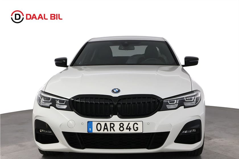 Bild 2 av BMW 330e xDrive Sedan