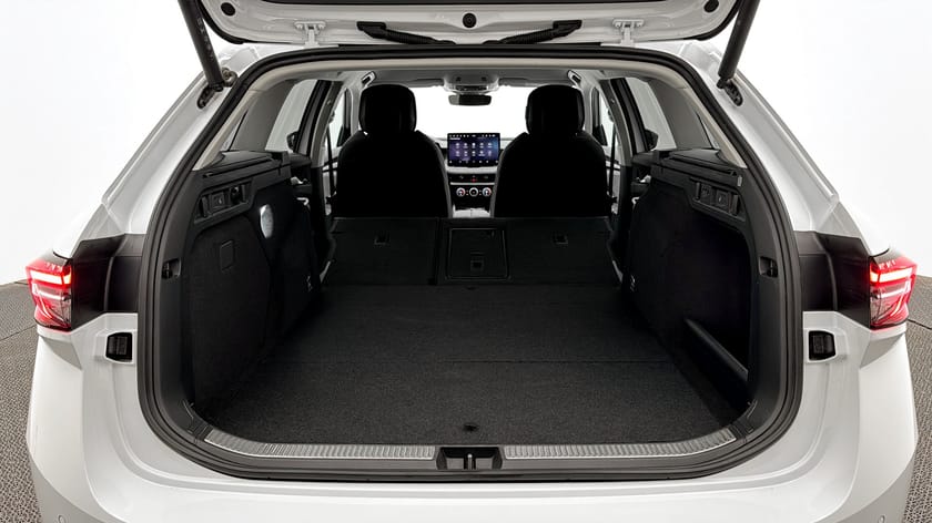 Bild 4 av Škoda Superb iV Kombi