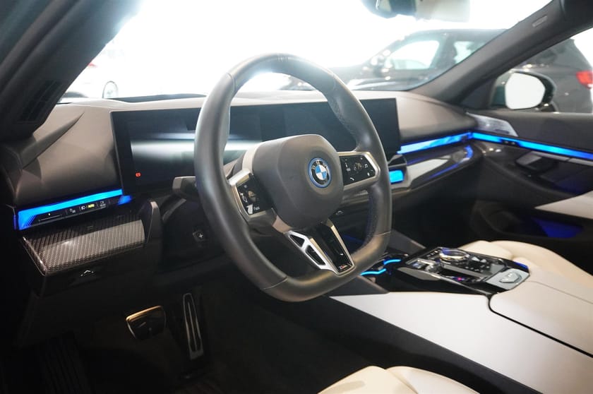 Bild 2 av BMW i5 eDrive40 Touring M Sport Inno Bw Fartpilot Pro