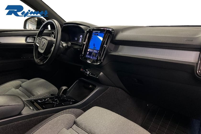 Bild 5 av Volvo XC40 B3 FWD Bensin Plus Dark