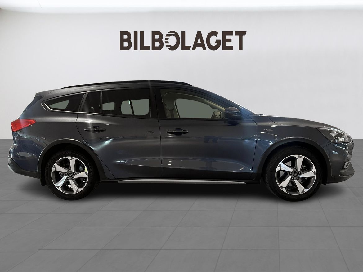 Ford Focus 2022 - miniatyr 2