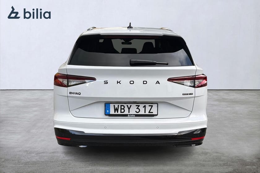 Bild 5 av Škoda Enyaq 85x Sportline pano drag 286HK