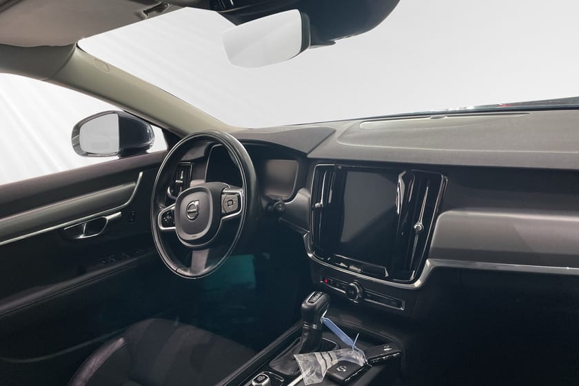 Bild 1 av Volvo V90 D4 AWD Momentum Advanced Edition