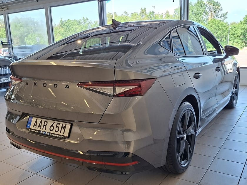 Bild 4 av Škoda Enyaq Coupé RS 340HK Drag Matrix Panorama
