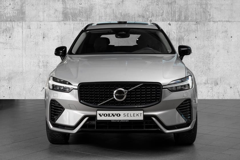 Bilde 4 av Volvo XC60 T6 AWD Plug In Hybrid Plus Dark 350Hk. Hengerfeste!