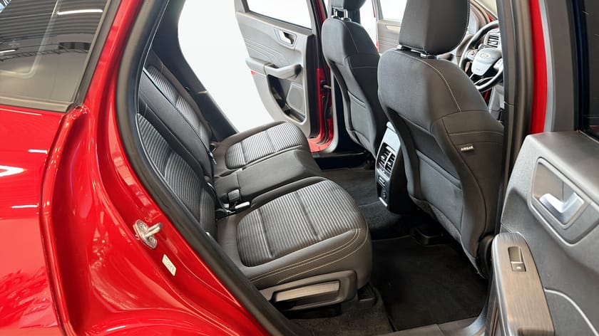 Bild 5 av Ford Kuga Plug-In Hybrid TITANIUM PHEV E-CVT 225HK / NAVI |