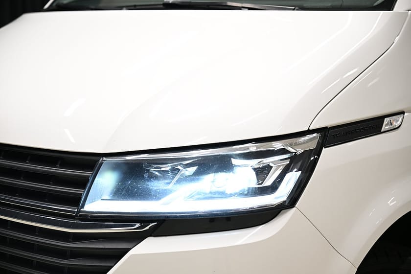 Bild 3 av Volkswagen Transporter 2.0 TDI 110HK L2 Nedlackad|LED|Inredning|GPS|Backkamera