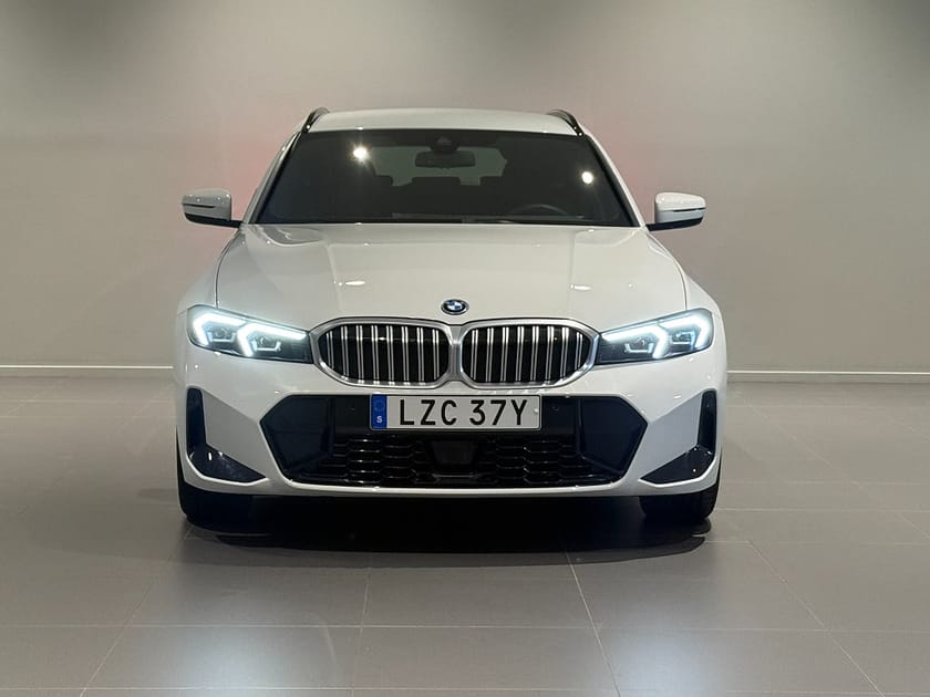 Bild 2 av BMW 330e Touring M Sport Drag Adaptiv Farth. Rattvärme Tonat 18"
