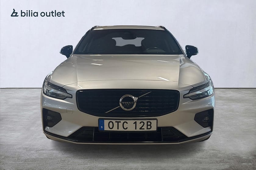 Bild 3 av Volvo V60 B4 R-Design / Panorama / 360-kamera / Head-Up / Keyless