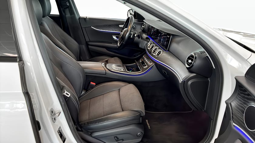 Bild 3 av Mercedes-Benz E 220 T d 9G-Tronic 194hk AMG Night / Facelift / Dragkrok / Moms